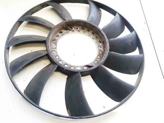 058121301B Volkswagen Passat 1999 Fan Blade
