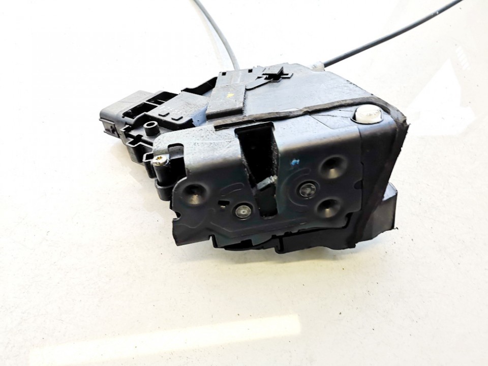 3N6AA26412BN Mazda 3 2005 Oven Lukko - TAKANA OIKEALLA