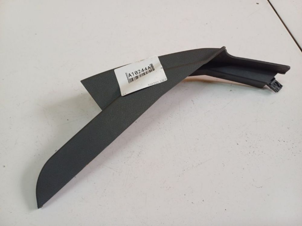 2S61A044C60AA Ford Fiesta 2002 Wykończenie wnętrza (plastikowe elementy)