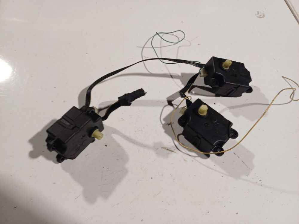 E2000 Citroen Xsara Picasso 2006 Heater Vent Flap Control Actuator Motor