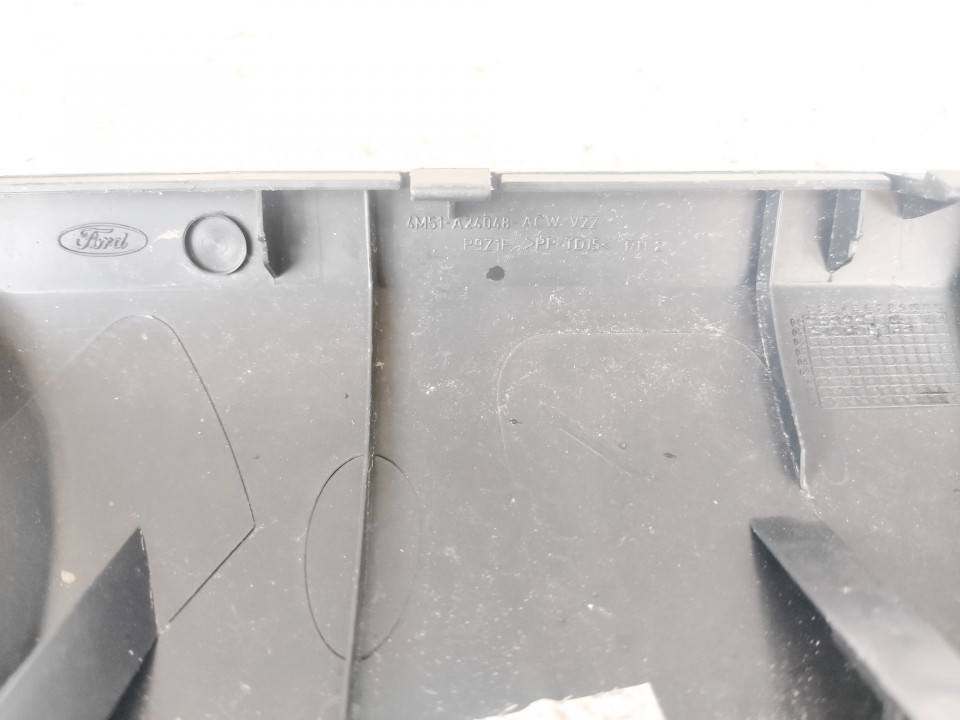 4M51A24048ACW Ford Focus 2005 Salono apdaila (plastmases) - Thumbnail 3