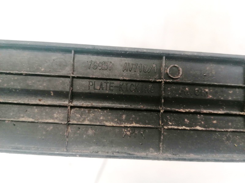 769B1AV710 Nissan Primera 2004 Iekšējā sliekšņa apdare - PRIEKŠA PA LABI - Thumbnail 3