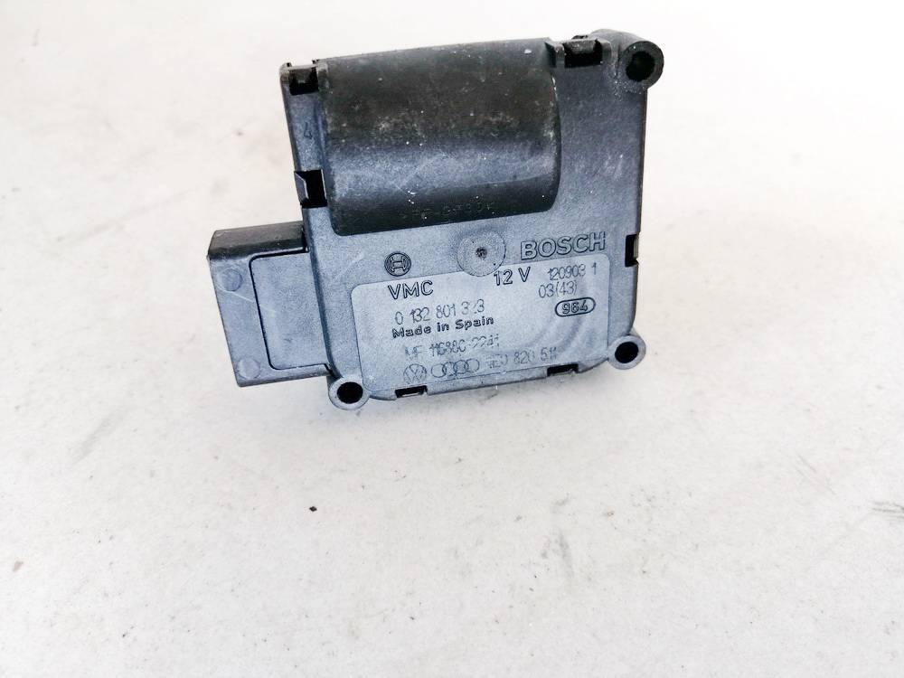4E0820511 Volkswagen Touareg 2004 Heater Vent Flap Control Actuator Motor