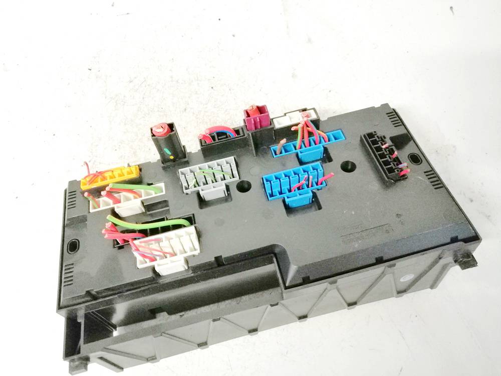 923442101 BMW 5-Series 2010 Fuse box - Thumbnail 2