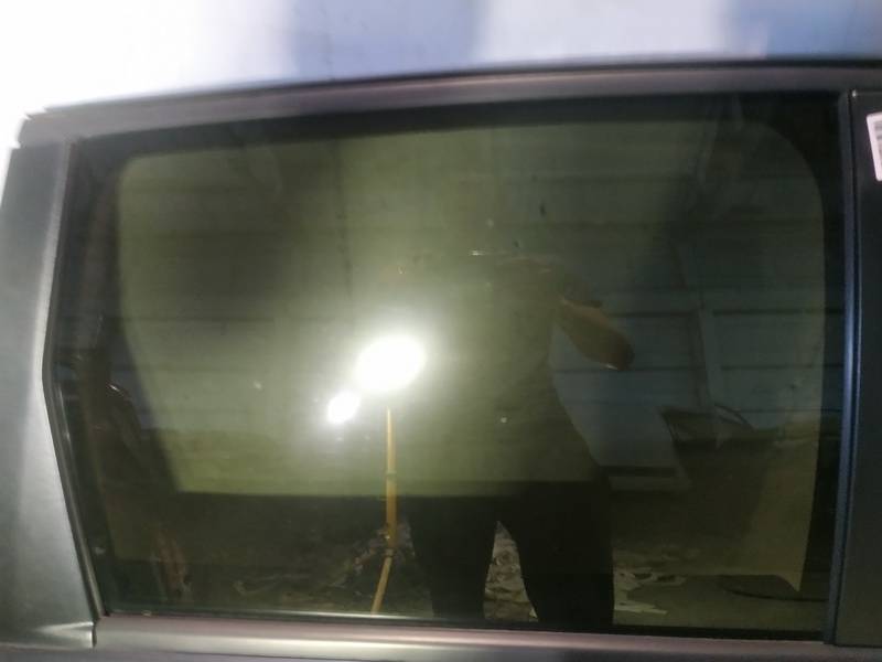 Ford C-MAX 2008 Durvju stikls - AIZMUGURE PA LABI