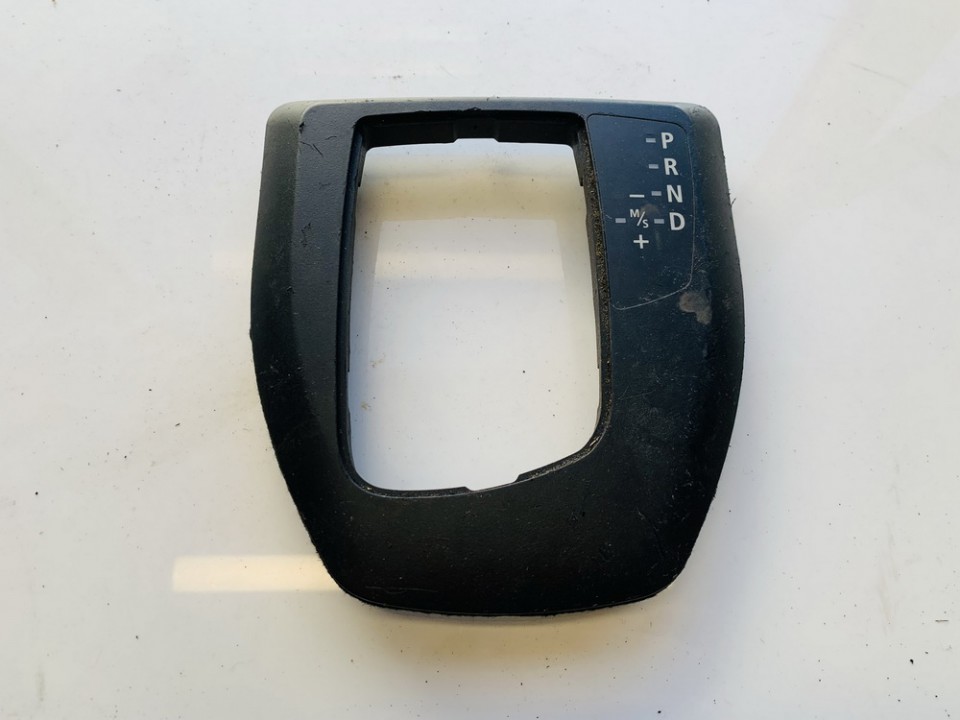 51167059896 BMW 5-Series 2006 Salona apdare (plastmasas)