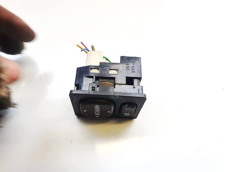 769746E Toyota Auris 2008 Isoriniu veidrodeliu valdymas - Thumbnail 2