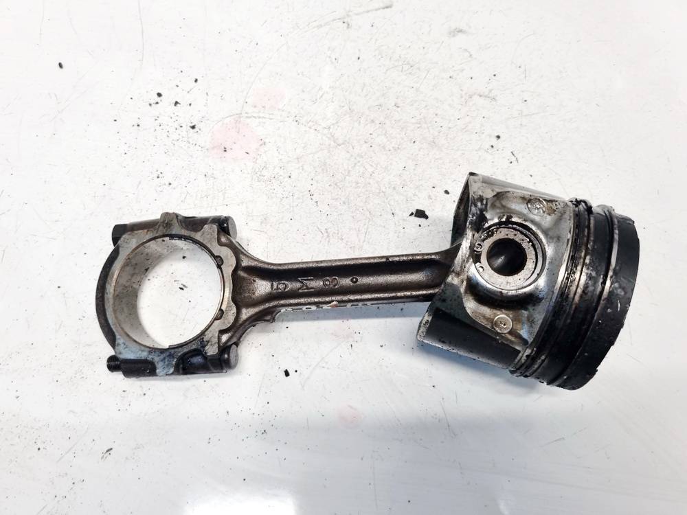 Nissan Primera 2004 Stumoklis su svaistikliu