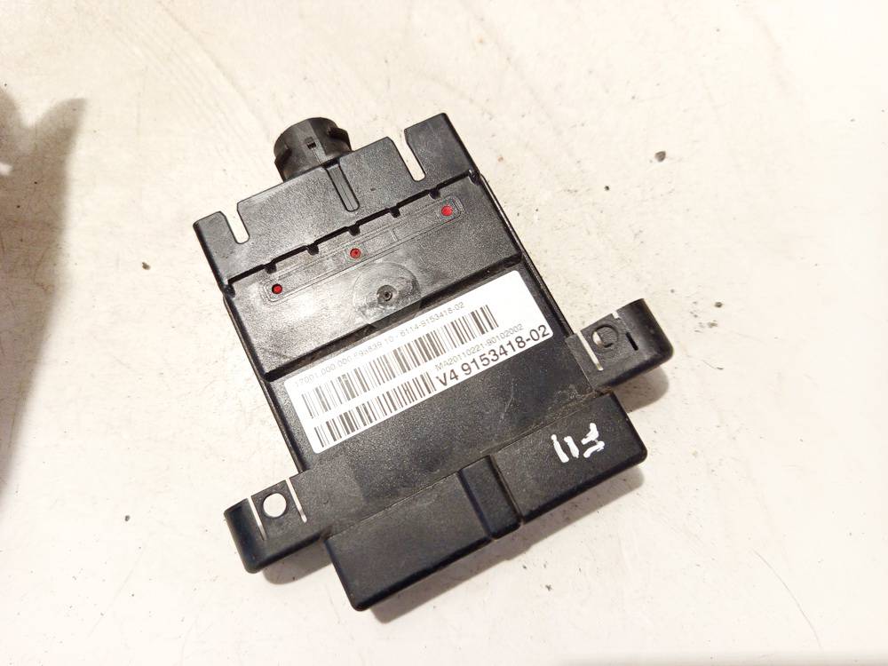 6114915341802 BMW 5-Series 2010 Ventiliatoriaus valdymo rele - Thumbnail 3