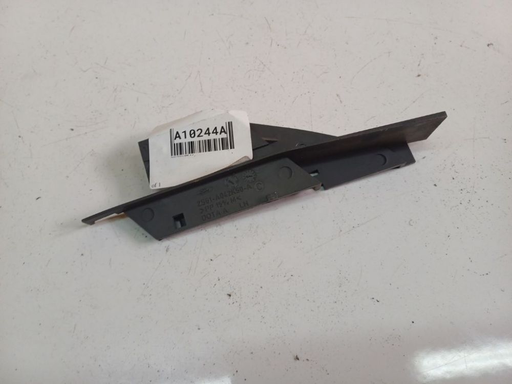 2S61A042K50A Ford Fiesta 2002 Wykończenie wnętrza (plastikowe elementy)