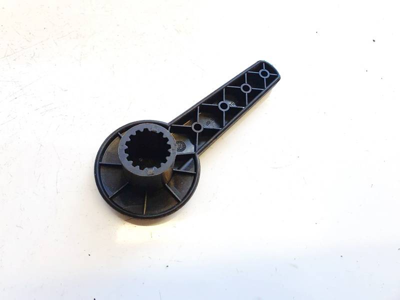 330481 Ford Focus 2004 Wykończenie wnętrza (plastikowe elementy) - Thumbnail 3