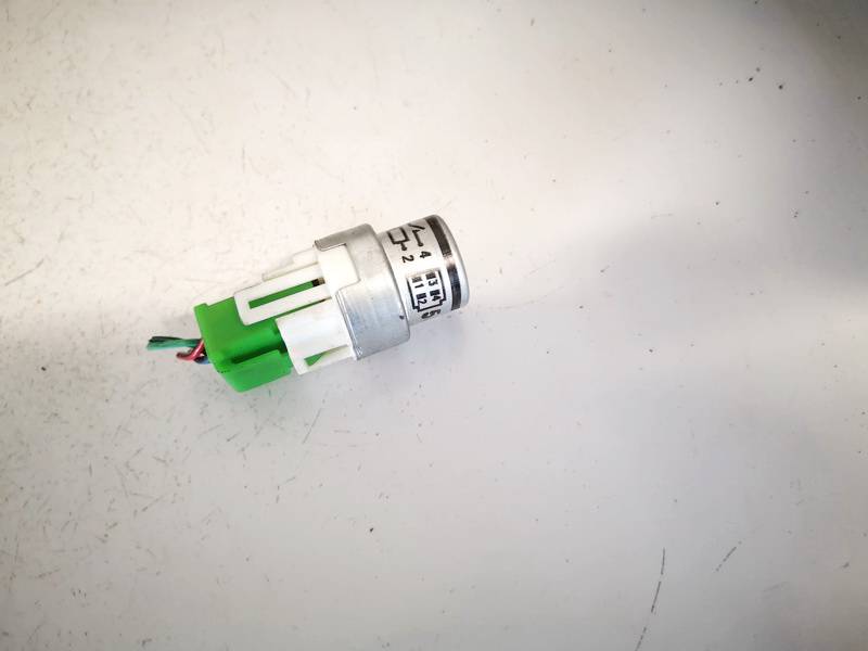 0567005260 Subaru Outback 2001 Relay module