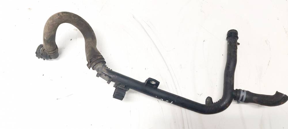 03L121065AJ Skoda Octavia 2011 Przewód wodny