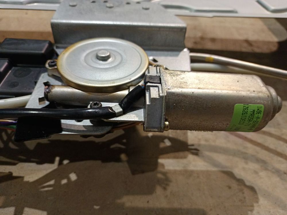 1W96A22008B Chrysler PT Cruiser 2002 Liuko varikliukas - Thumbnail 2