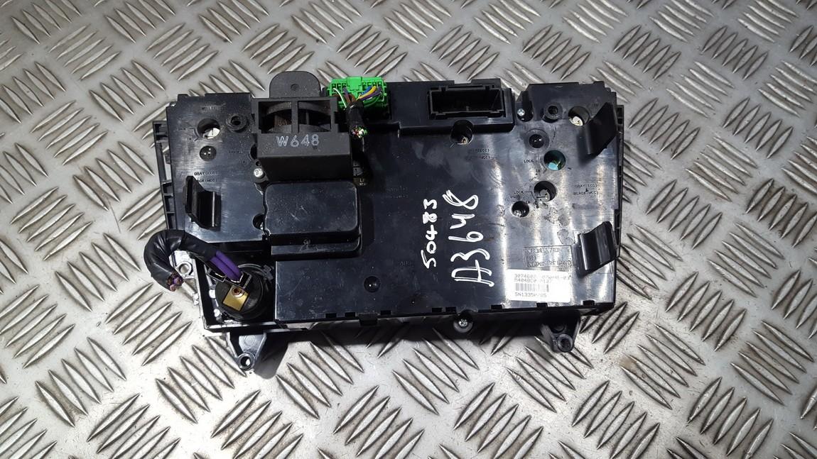 30746022 Volvo V70 2007 Climate Control Panel (heater control switches) - Thumbnail 2