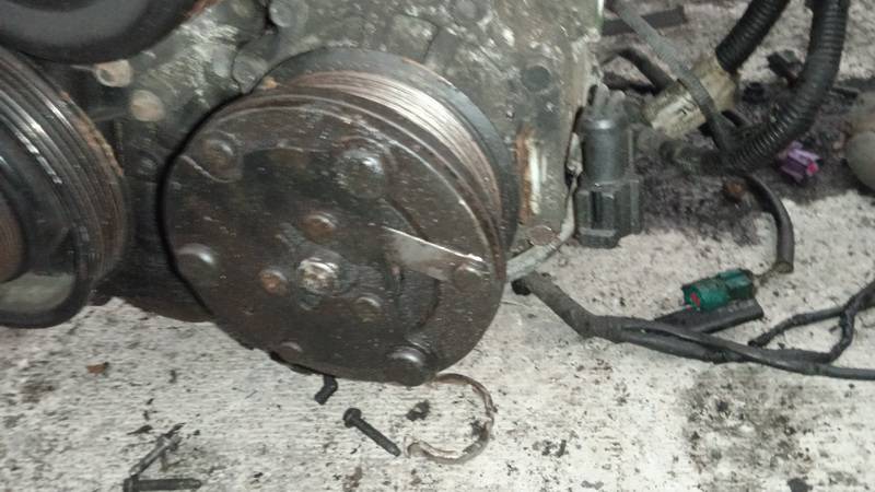 YS4H19D629AB Ford Fiesta 2003 Ilmastointilaitteen pumppu - Thumbnail 2