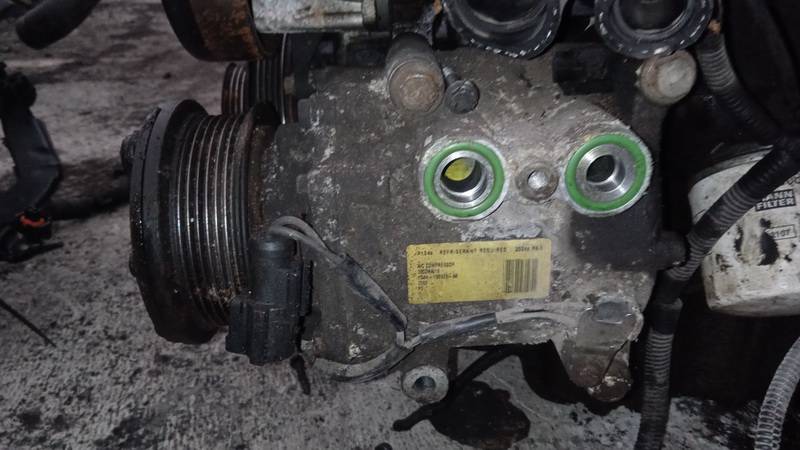 YS4H19D629AB Ford Fiesta 2003 Ilmastointilaitteen pumppu