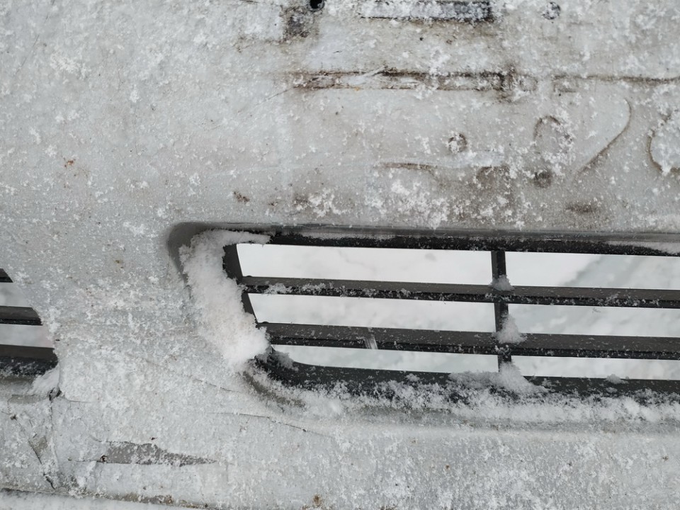 SAAB 9-5 2001 Bumper Grille - FRONT CENTER - Thumbnail 2