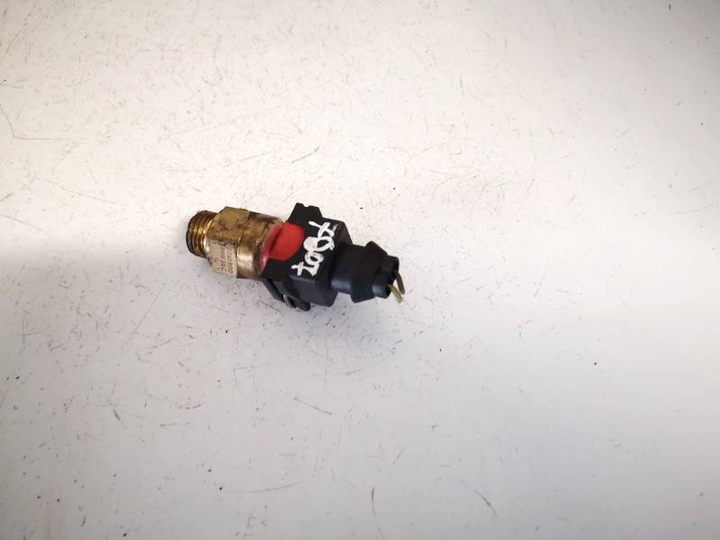 1741900 BMW 3-Series 2002 Engine Coolant Water Temperature Sensor (Temp Sensor) - Thumbnail 2