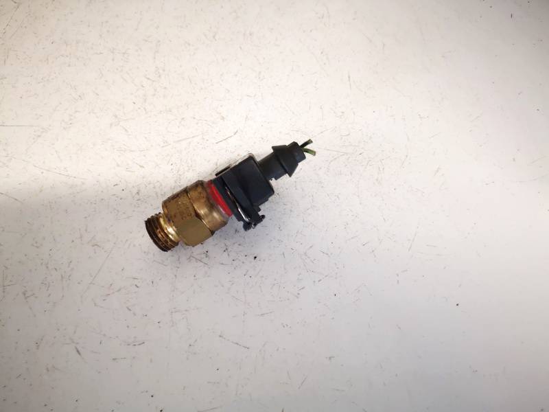 1741900 BMW 3-Series 2002 Engine Coolant Water Temperature Sensor (Temp Sensor) - Thumbnail 3