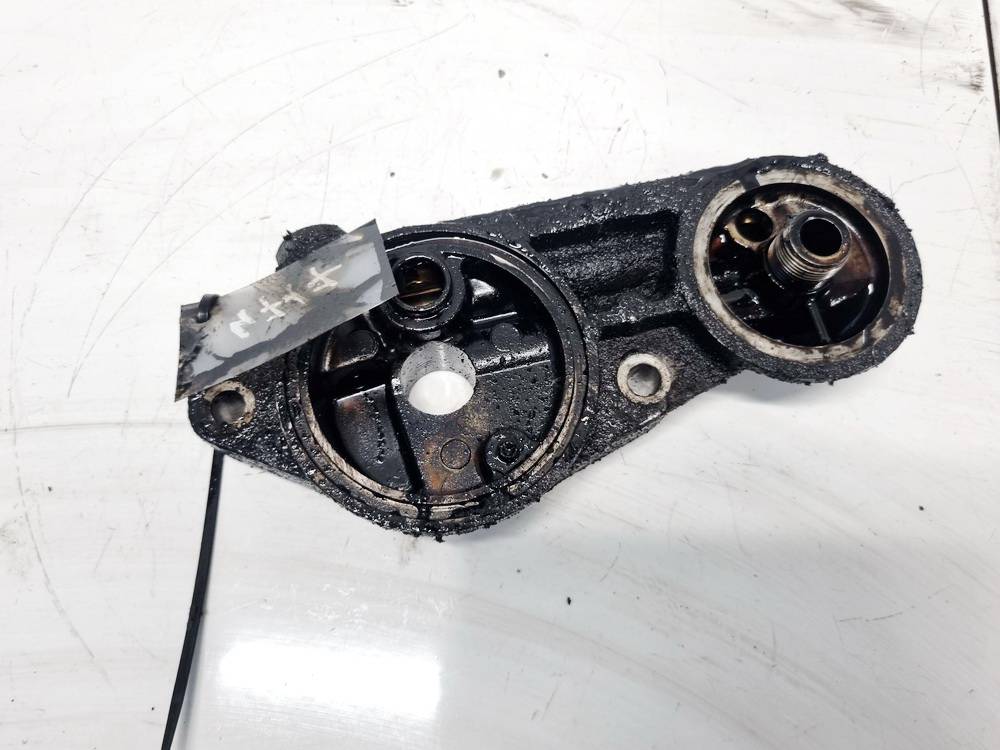 Mazda 6 2005 SOPORTE FILTRO ACEITE, Soporte de montaje del filtro de aceite