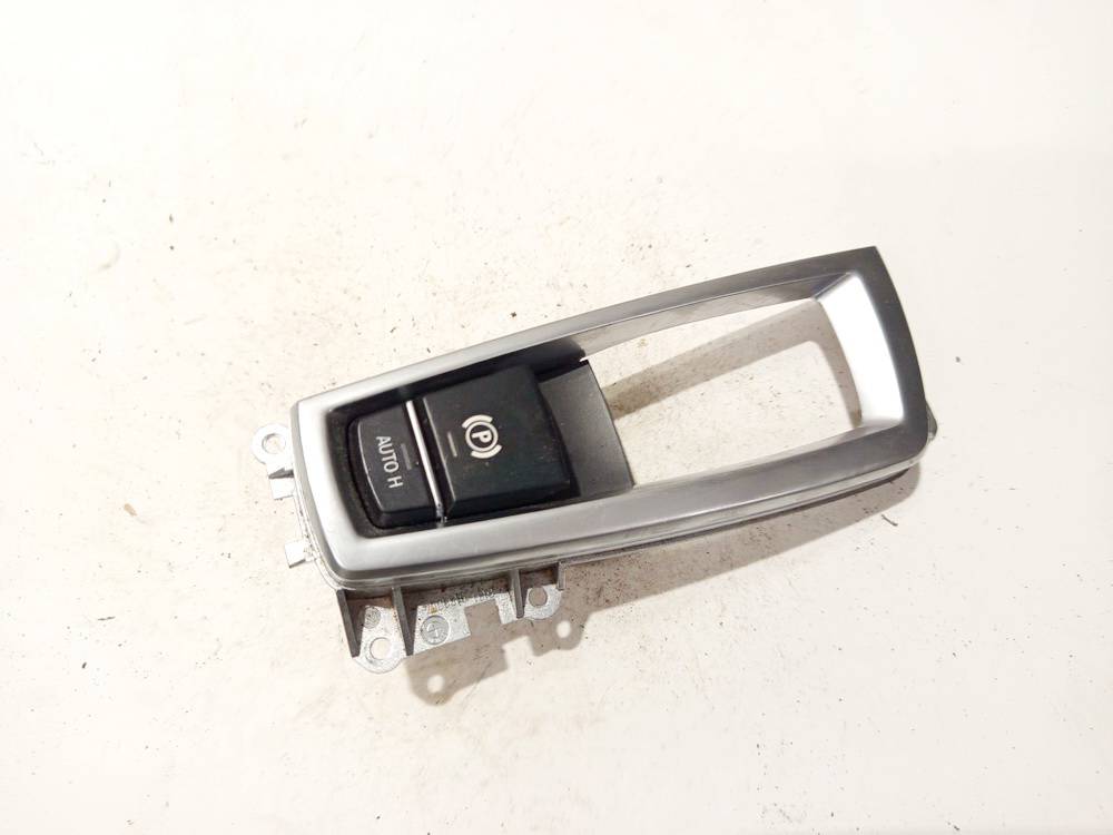921759403 BMW 5-Series 2013 Кнопка фиксатора стояночного тормоза