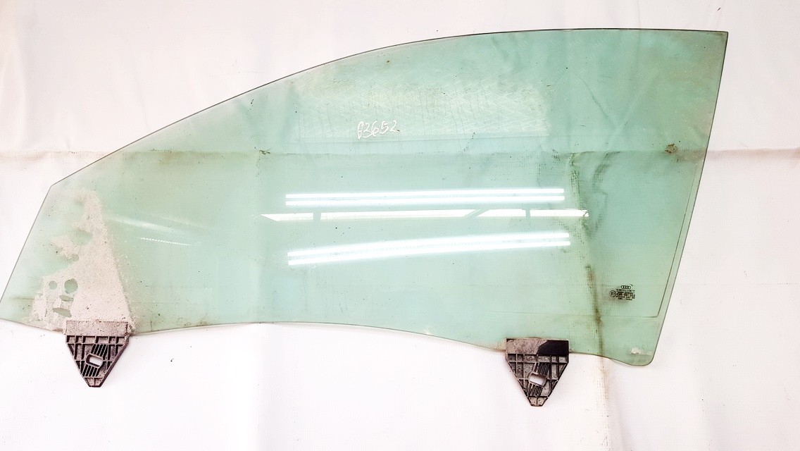 Audi A4 2001 vitre de porte avant Gauche