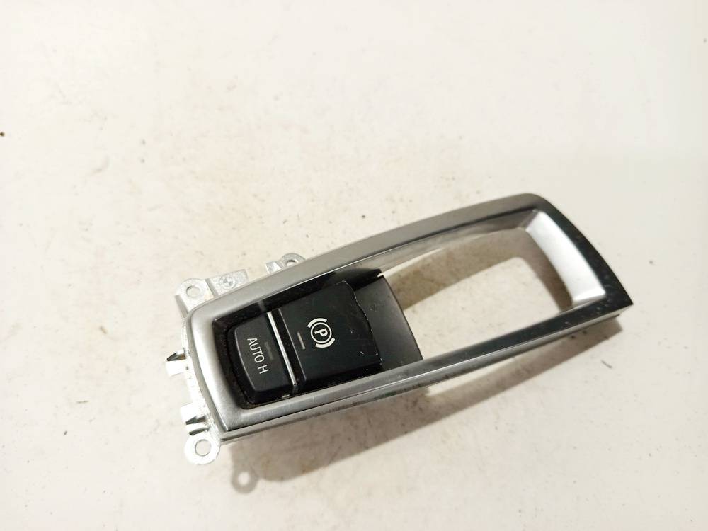 921759401 BMW 5-Series 2013 Кнопка фиксатора стояночного тормоза