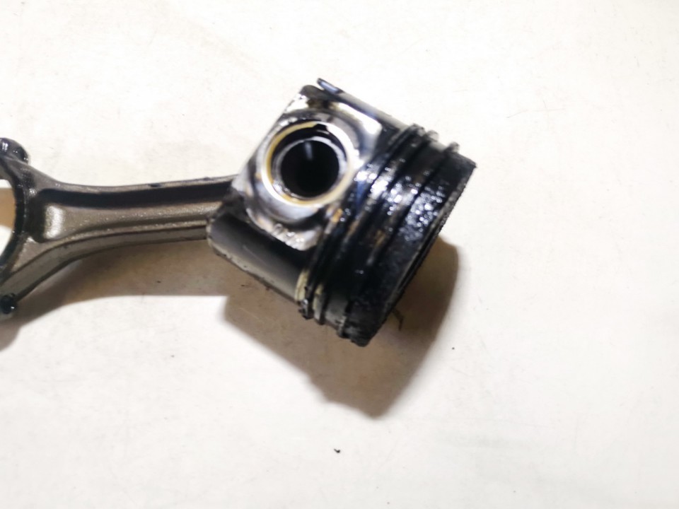 038J Volkswagen Passat 2007 Tłok z korbowodem - Thumbnail 2