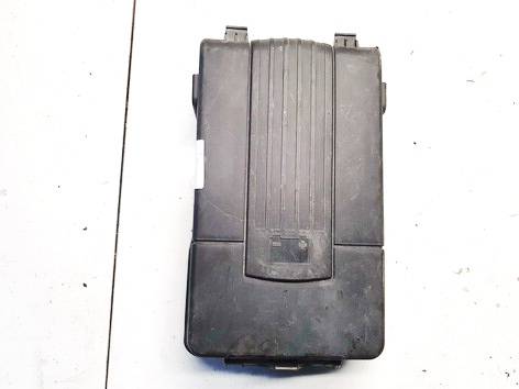 1K0915443A Volkswagen Golf 2005 Fuse Box Cover