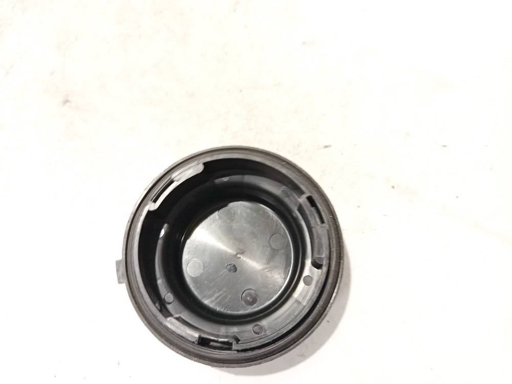 UESD Kia Sportage 2006 Headlight bulb dust cover cap - FRONT - Thumbnail 2