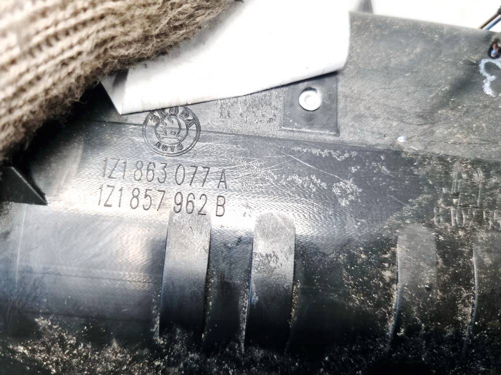 1Z1863077A Skoda Octavia 2005 Pelenine - Thumbnail 4