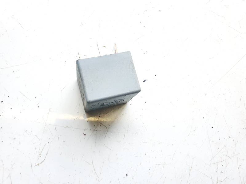 141951253B Volkswagen Passat 2005 Relay module - Thumbnail 3