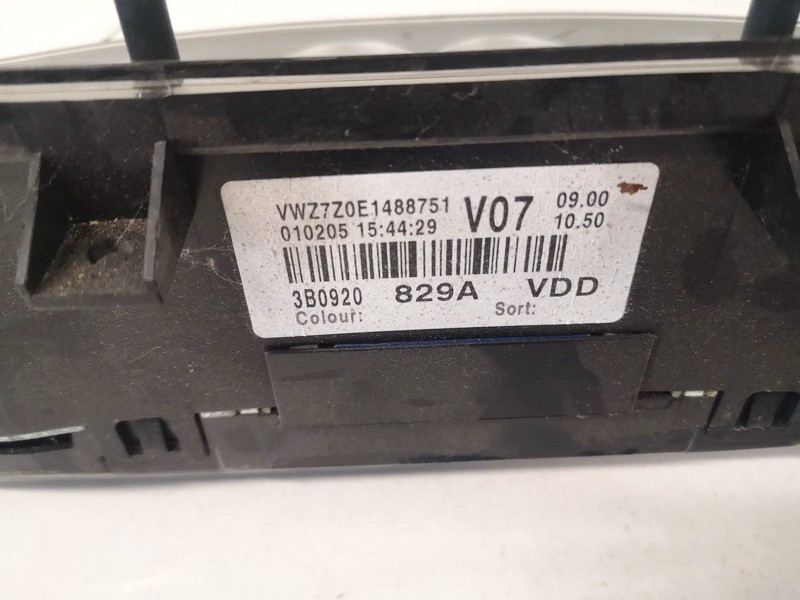 3B0920829A Volkswagen Passat 2004 Speedometers - Cockpit - Speedo Clocks Instrument - Thumbnail 2