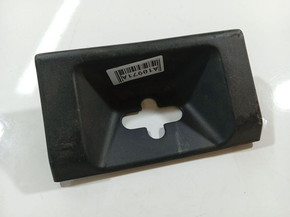 84992 Nissan Micra 2013 Salona apdare (plastmasas)