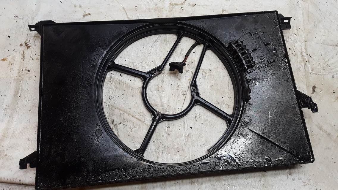 24410990 Opel Vectra 2003 Le ventilateur du radiateur