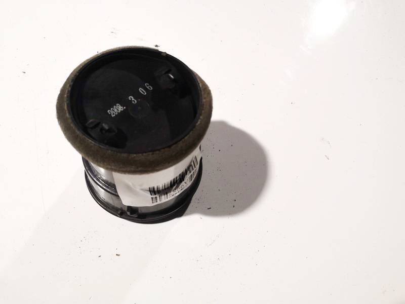 Mazda 2 2008 Rejilla Aireadora - 
Moldura protectora de la rejilla de ventilación lateral del panel - Thumbnail 3