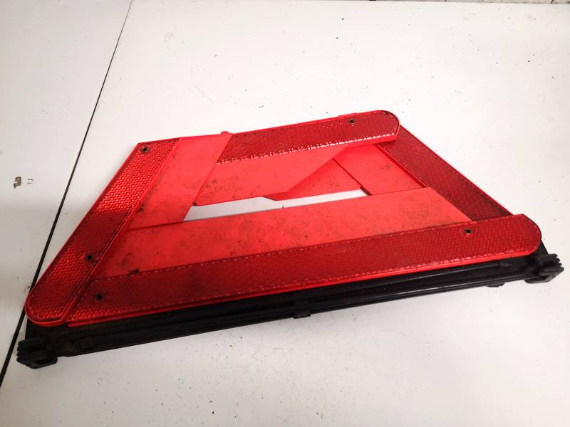 4B5860251B Audi A6 2008 Warning Triangle Integrated into Trunk