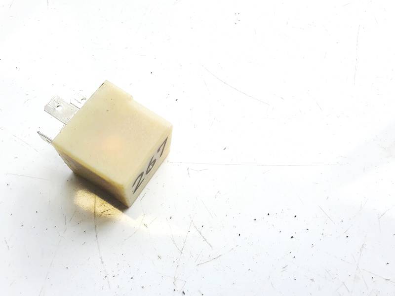 443919578C Volkswagen Passat 2005 Relay module - Thumbnail 3