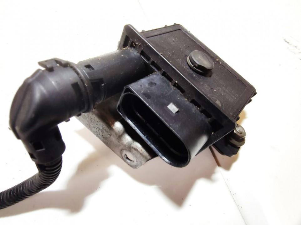 779800003 0522120102, 086707. 0002790961 Glow plug relay BMW 1Series 2007 2.0L EIS01298813