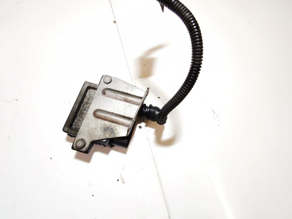 779800003 0522120102, 086707. 0002790961 Glow plug relay BMW 1Series 2007 2.0L EIS01298813