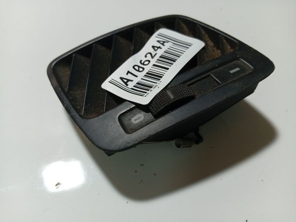 4B0819793 Audi A6 2003 Dash Vent (Air Vent Grille) - Thumbnail 2