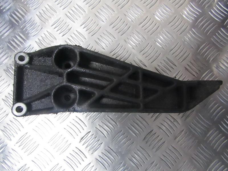 90497235 Opel Vectra 1996 Engine Mount Bracket and Gearbox Mount Bracket