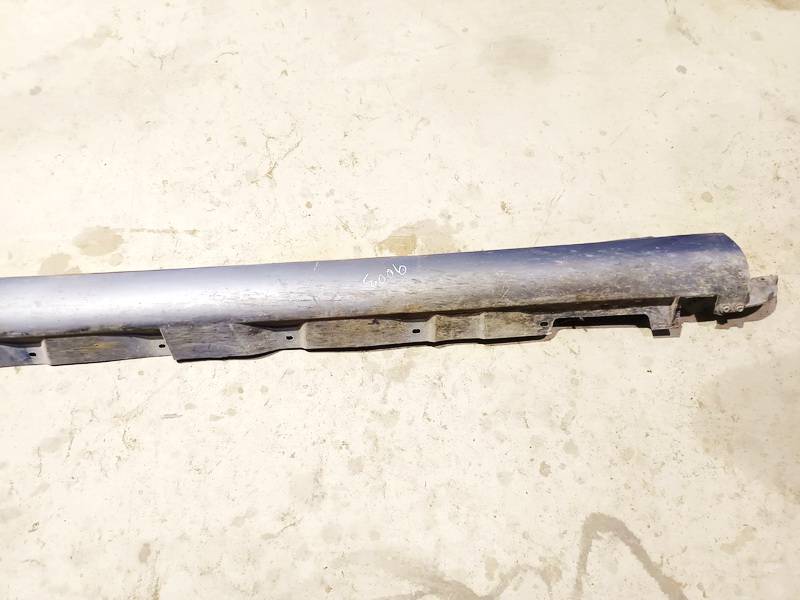 Toyota Avensis 2004 Plastikowy lewy próg - Thumbnail 3