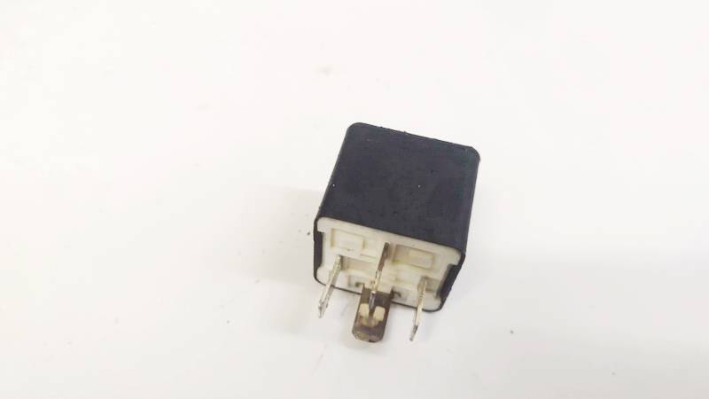 04795068AA Jeep Grand Cherokee 2005 Relay module - Thumbnail 3