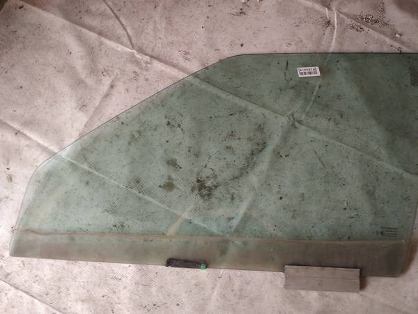 AS2 Volvo V70 1997 Szyba drzwi - PRZEDNIE LEWE