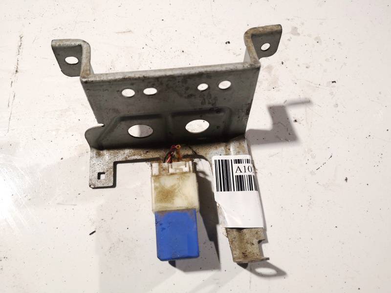 2523079915 Nissan X-Trail 2002 Relay module