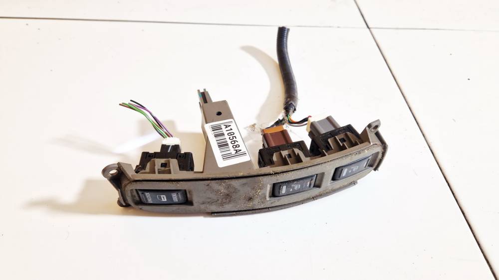 252109U00A Nissan Note 2006 Heated Seat Switch