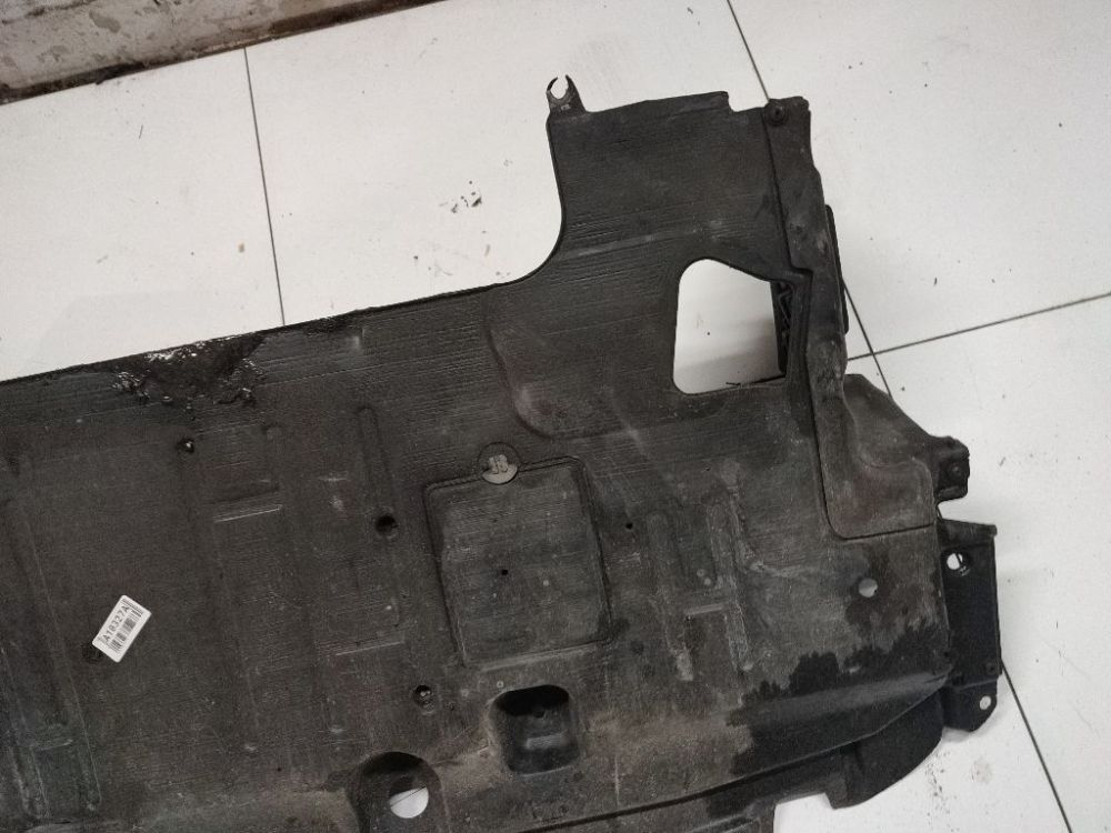 Toyota Yaris 2007 Osłona silnika (płyta pod silnik) - Thumbnail 3