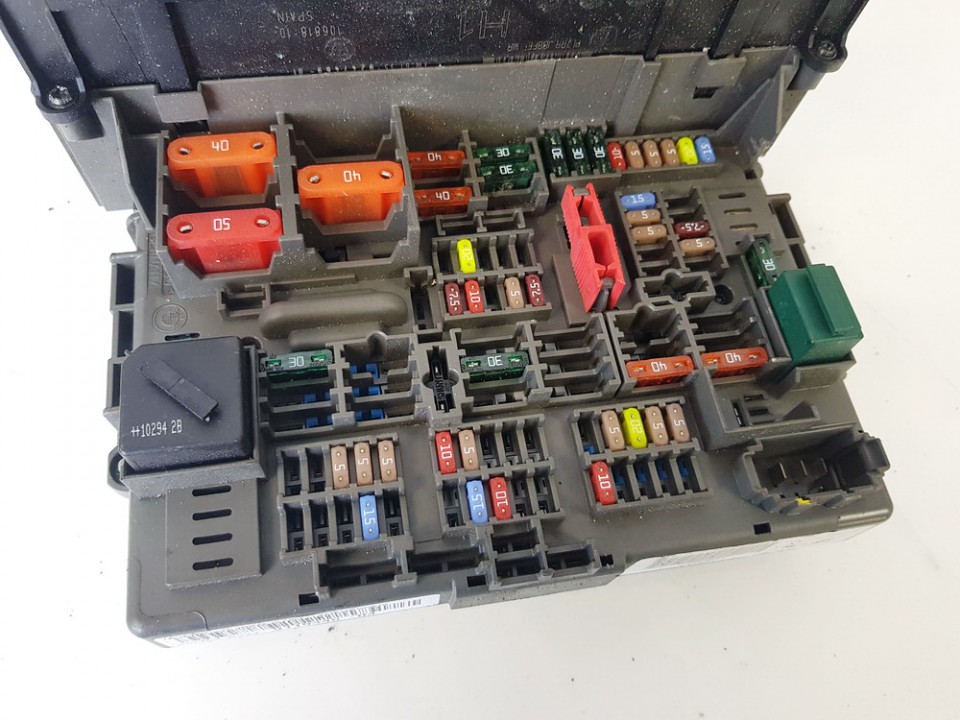 Bmw 3 Series Fuse Box